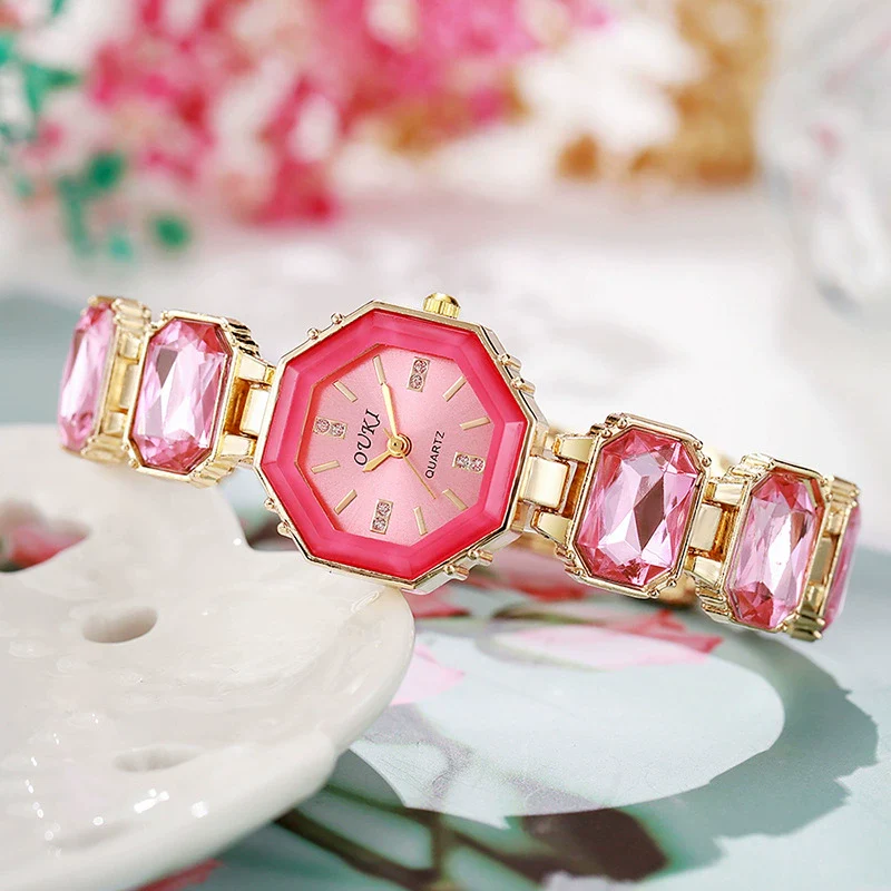 Octagonal Round Casual Women's Alloy Bracelet Watch With Rose Gold Buckle - Image 2