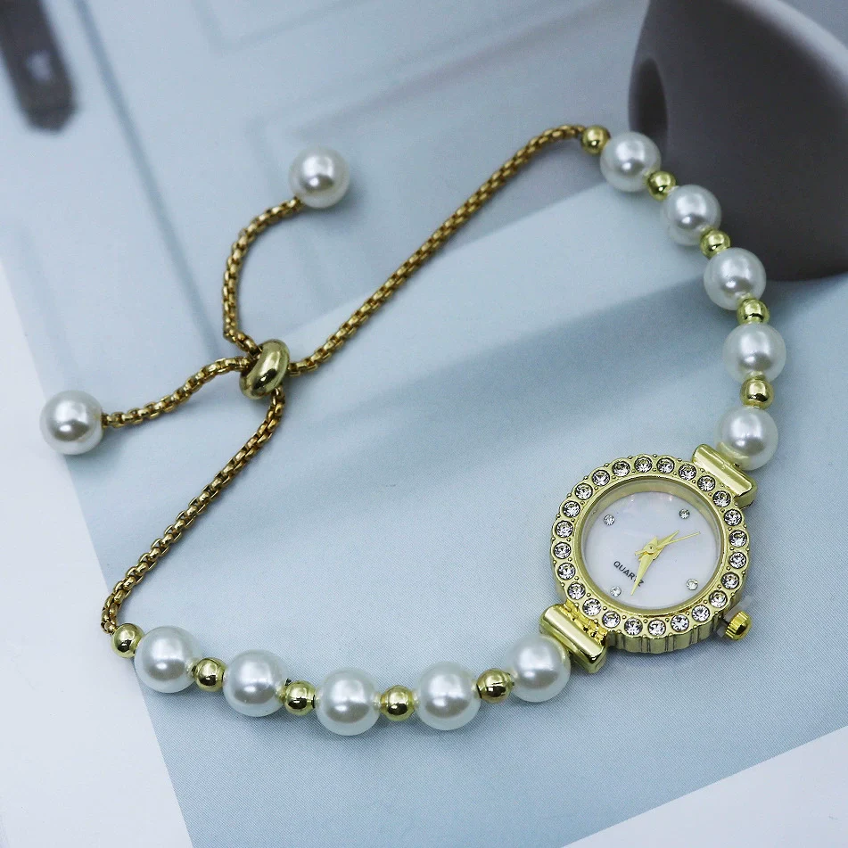 Pearl Alloy Women's Round Dial Fashionable Bracelet Watch With Spiral Crown And Stainless Steel Onepiece Buckle