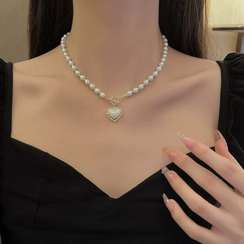 Pearl Heart Vintage French Style Beaded Clavicle Necklace With Electroplating - Image 3