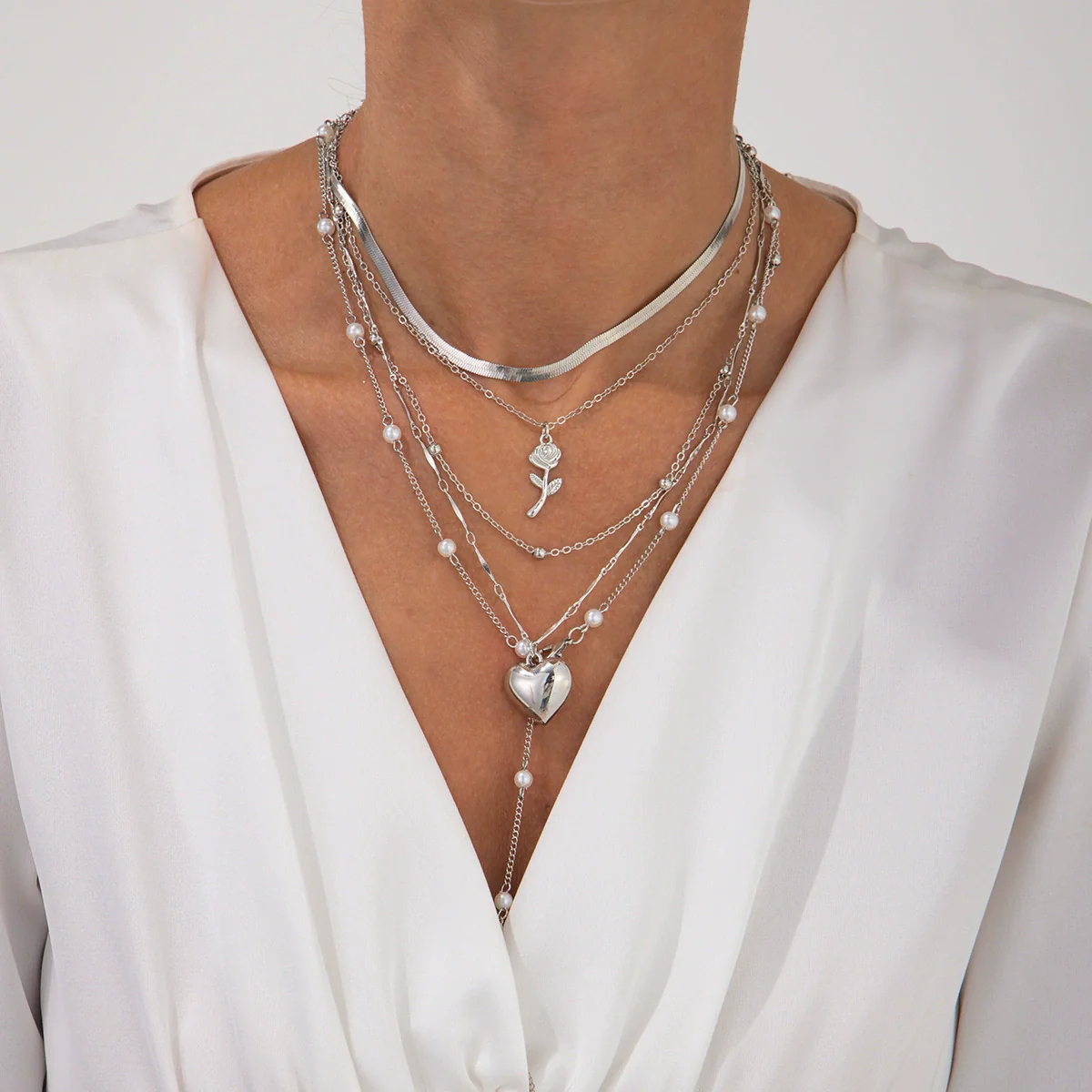 Pendant Necklace Alloy Imitation Pearl Tassel Snake Bone Chain Geometric Pattern Electroplating - Image 7