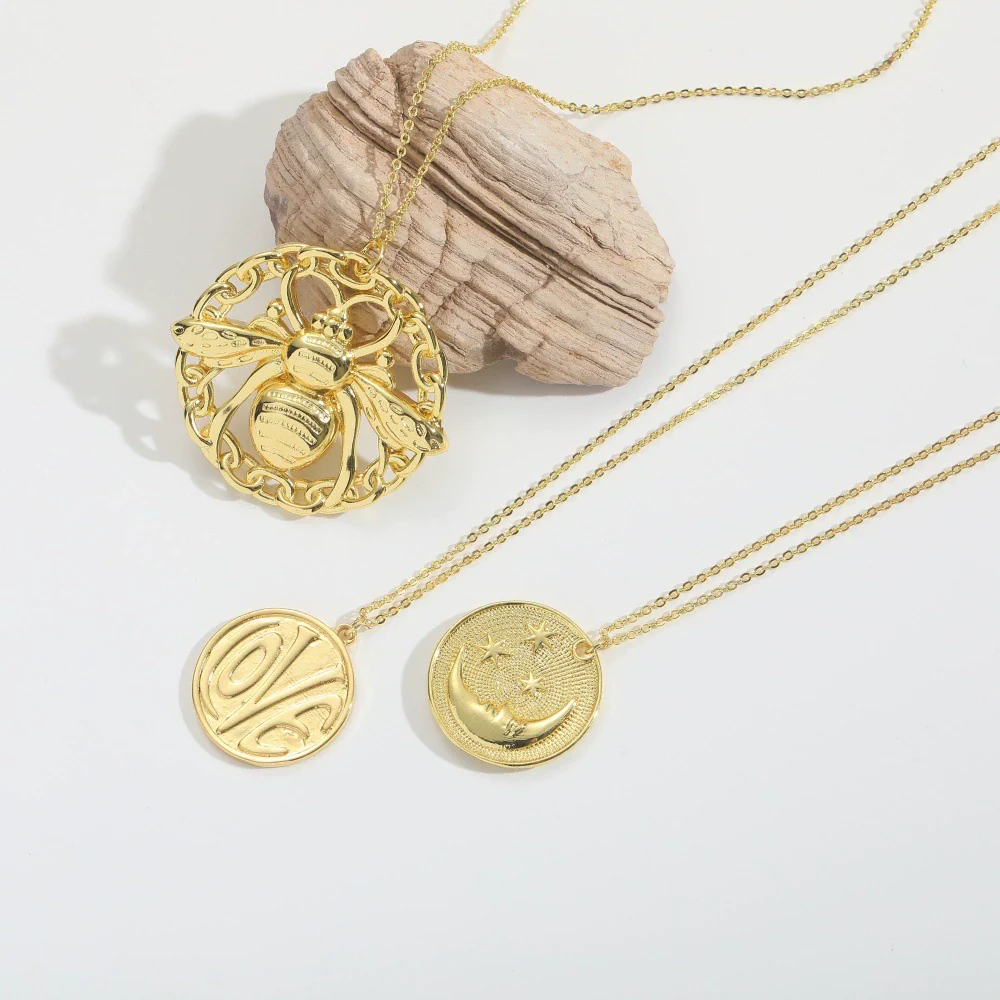 Pendant Necklace Copper 14K Goldplated Simple Geometric Heart Insect Bee Element - Image 5