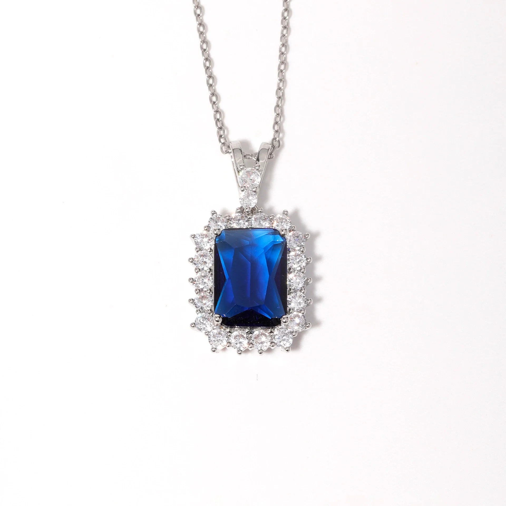 Pendant Necklace Copper U Shape Microinlaid Zircon Minimalist Geometric - Image 5