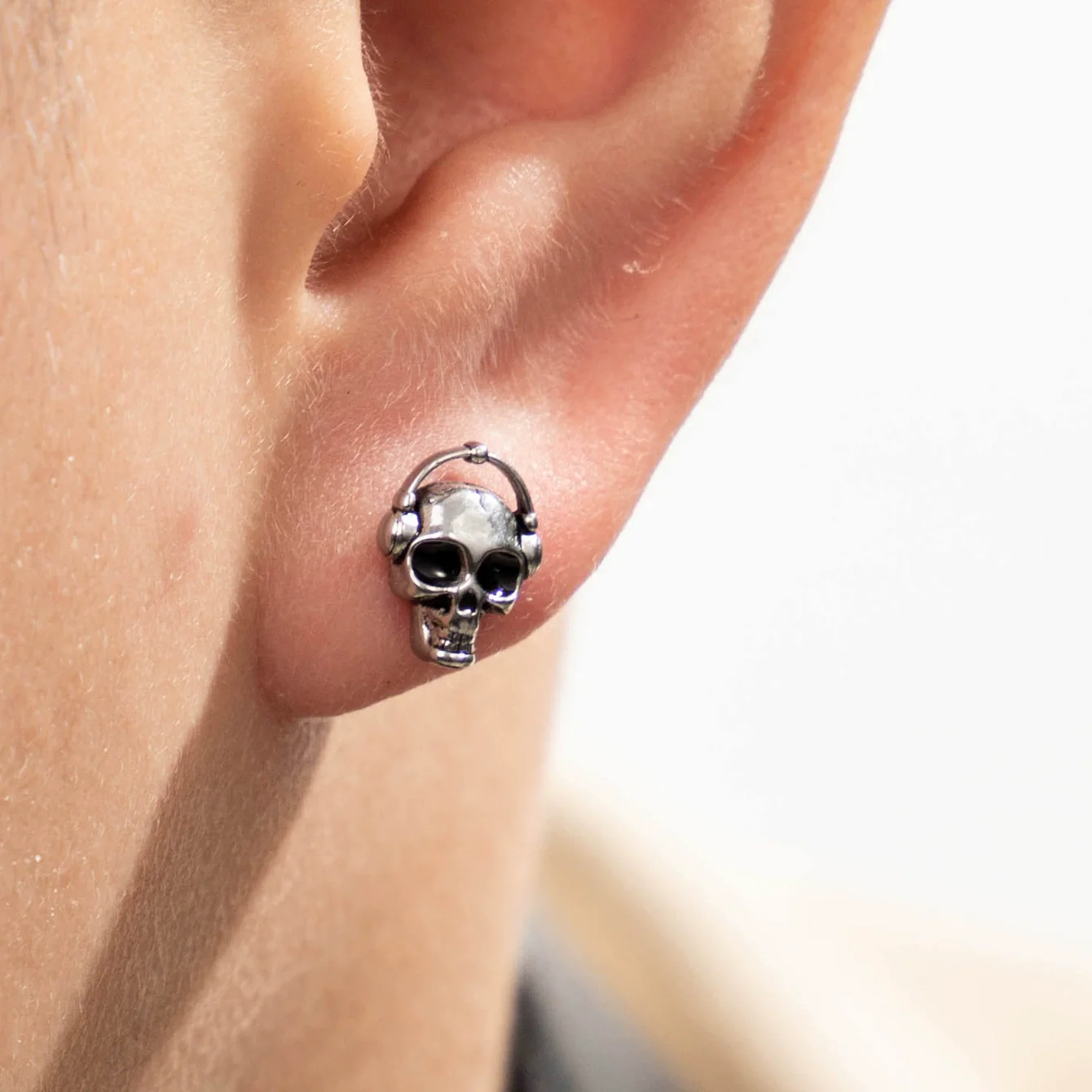 Piercing Earrings Stainless Steel Casting Inlaid Skull Sun Punk Style Polishing For Men - Image 3