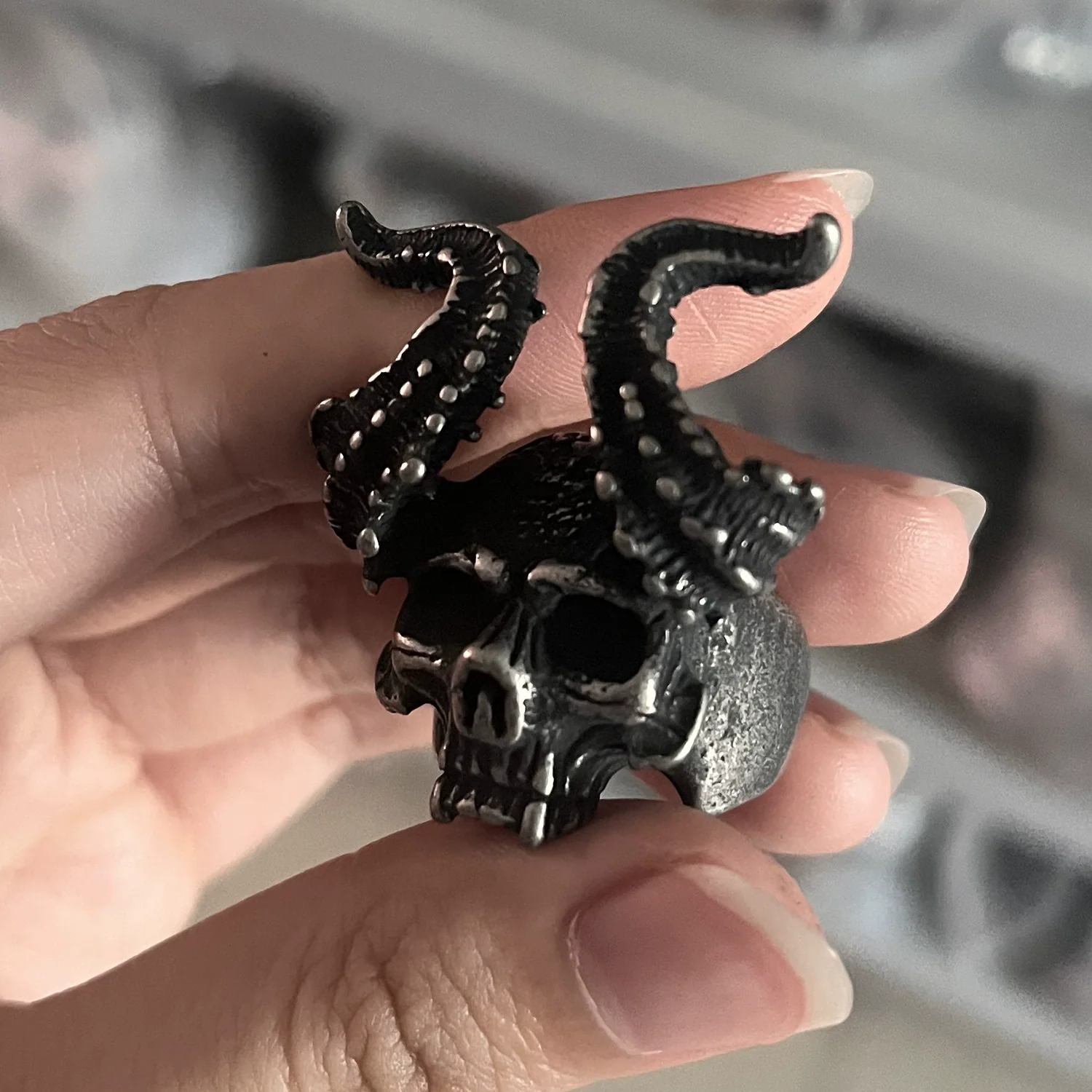 Punk Men's Stainless Steel Sheep Head Skull Ring Polished - Image 2