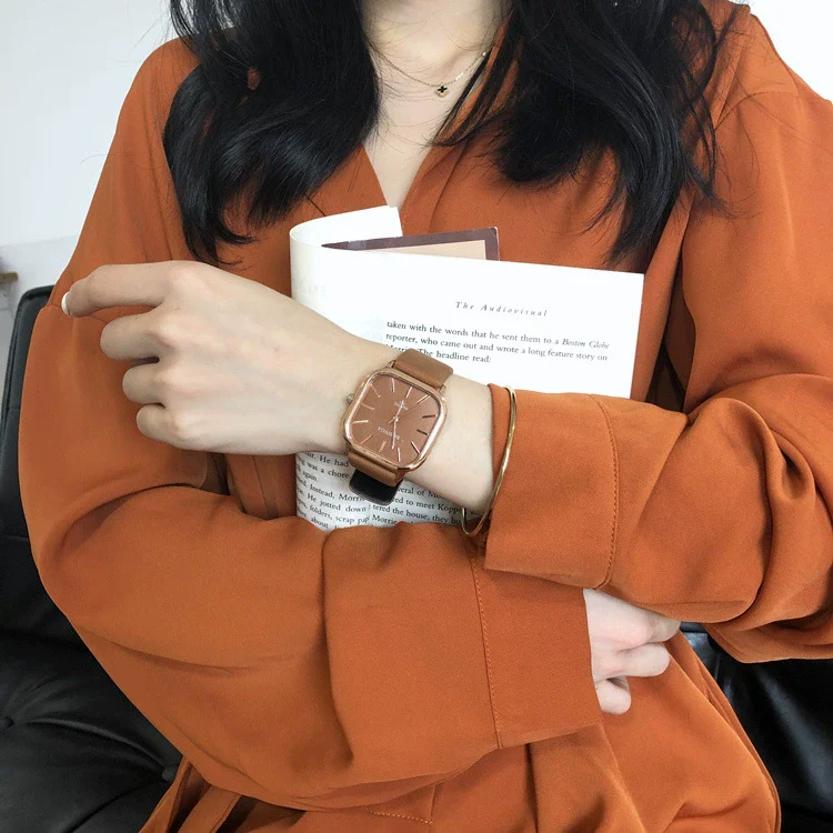 Quartz Watch Square Plastic Case Imitation Leather Strap Stainless Steel Clasp Leisure Style For Men And Women - Image 5