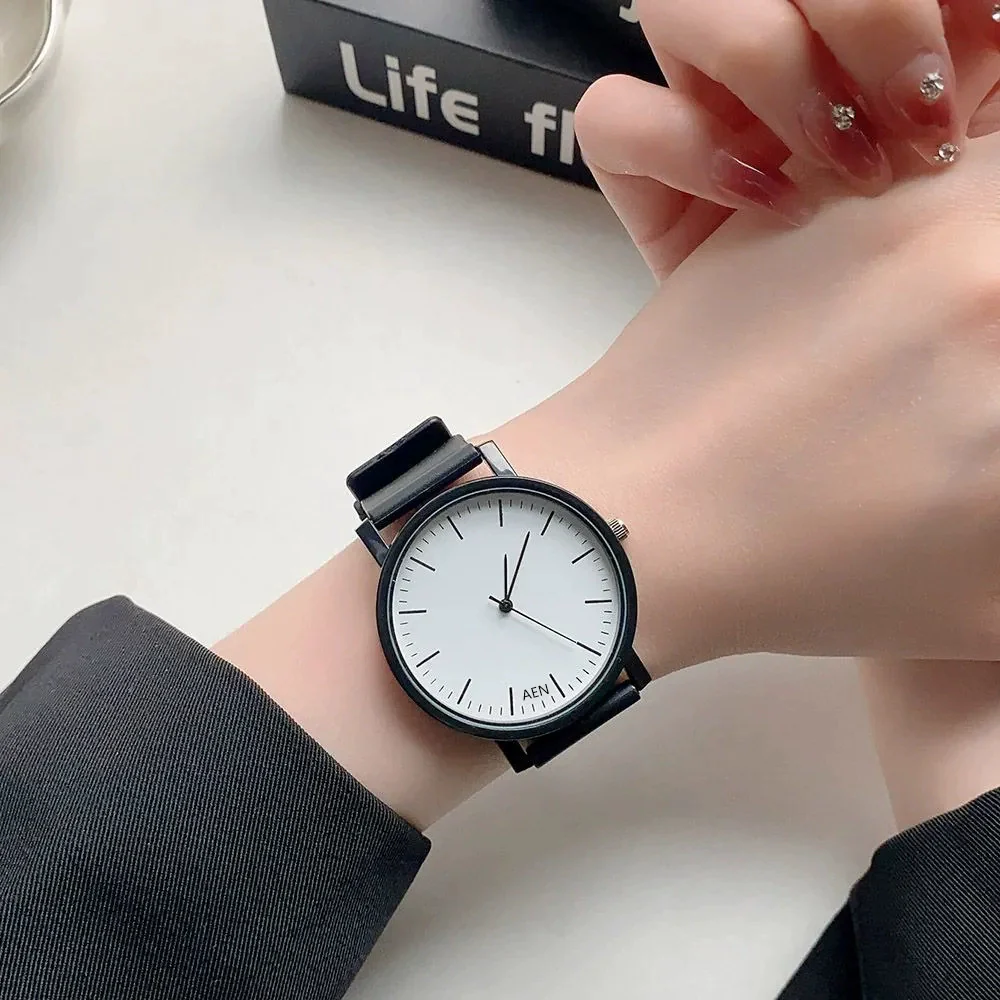 Quartz Watches Plastic Stainless Steel Round Cold Style Wholesale For Men And Women - Image 10