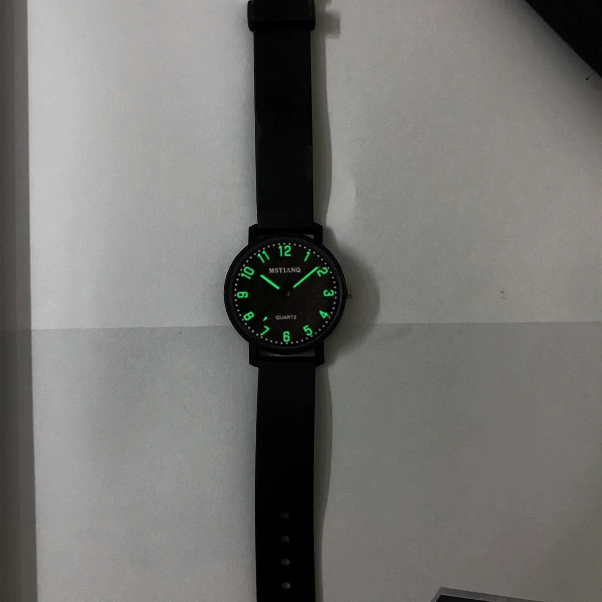 Quartz Watches Plastic Stainless Steel Round Cold Style Wholesale For Men And Women - Image 20