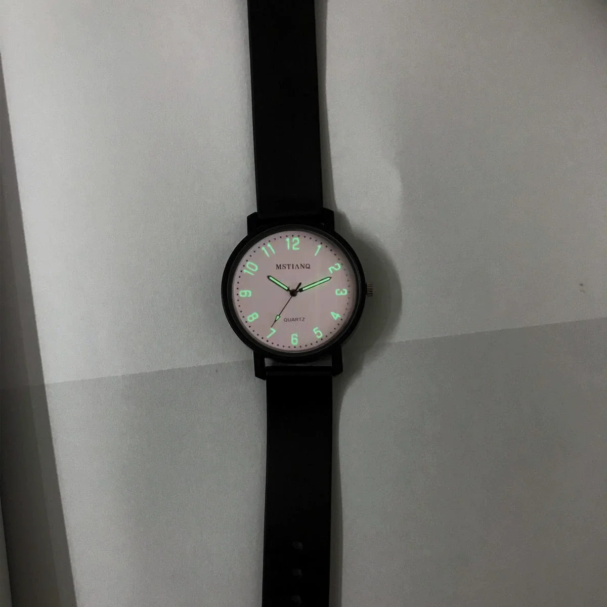 Quartz Watches Plastic Stainless Steel Round Cold Style Wholesale For Men And Women - Image 21