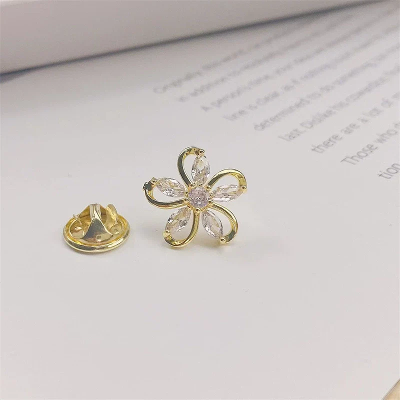 Retro Blue Crystal Alloy Antirunning Light Buckle Brooch With Flower Pattern Electroplated For Women - Image 13