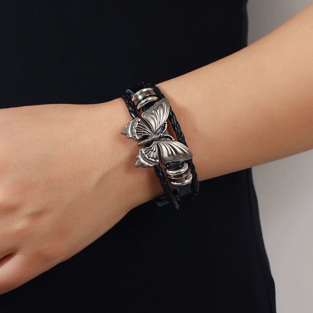 Retro Butterfly Women Choker Necklace With Rivet Metal And Pu Soft Leather Geometric Style - Image 2