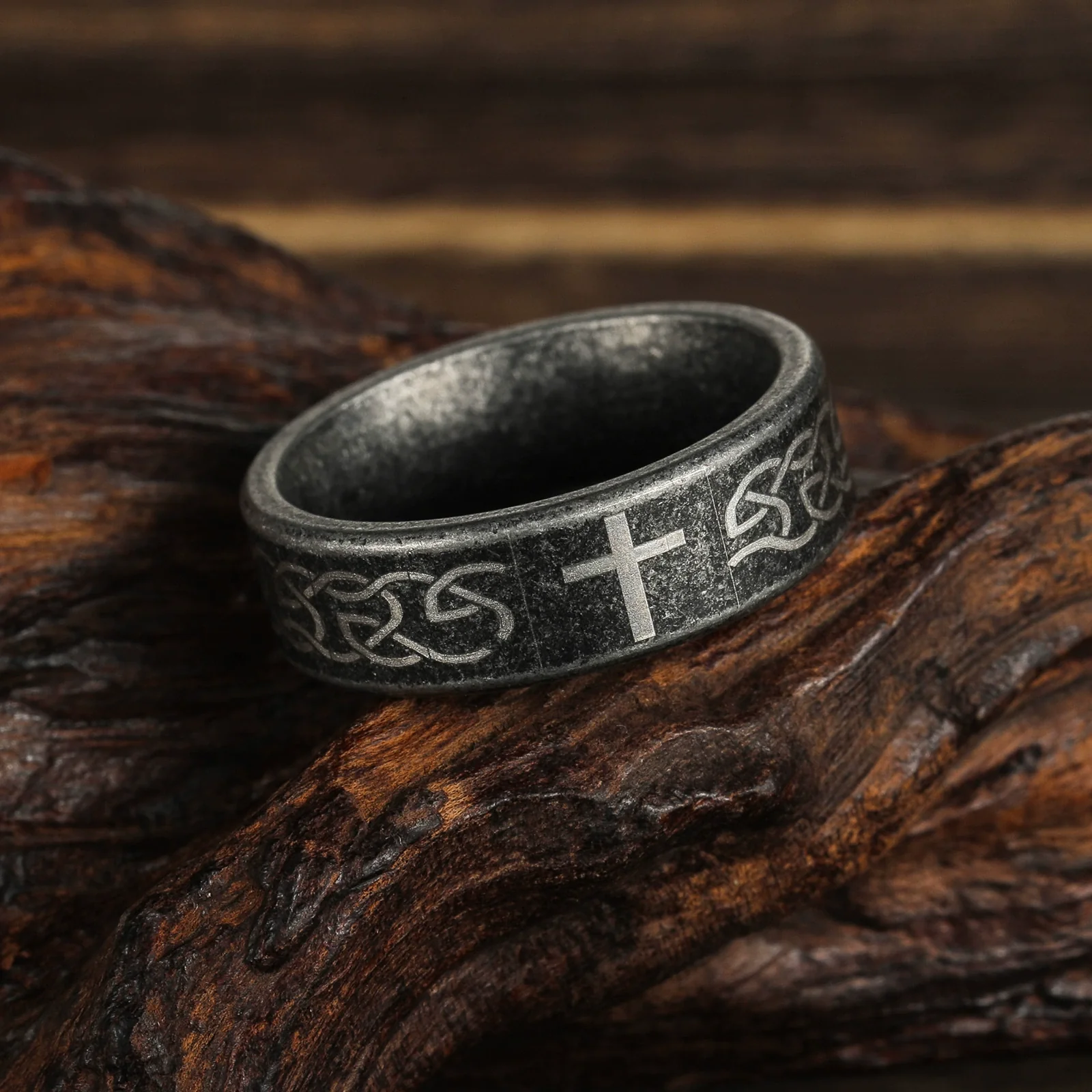 Retro Cross Titanium Steel Ring Geometric Distressed Style Unisex Jewelry - Image 3