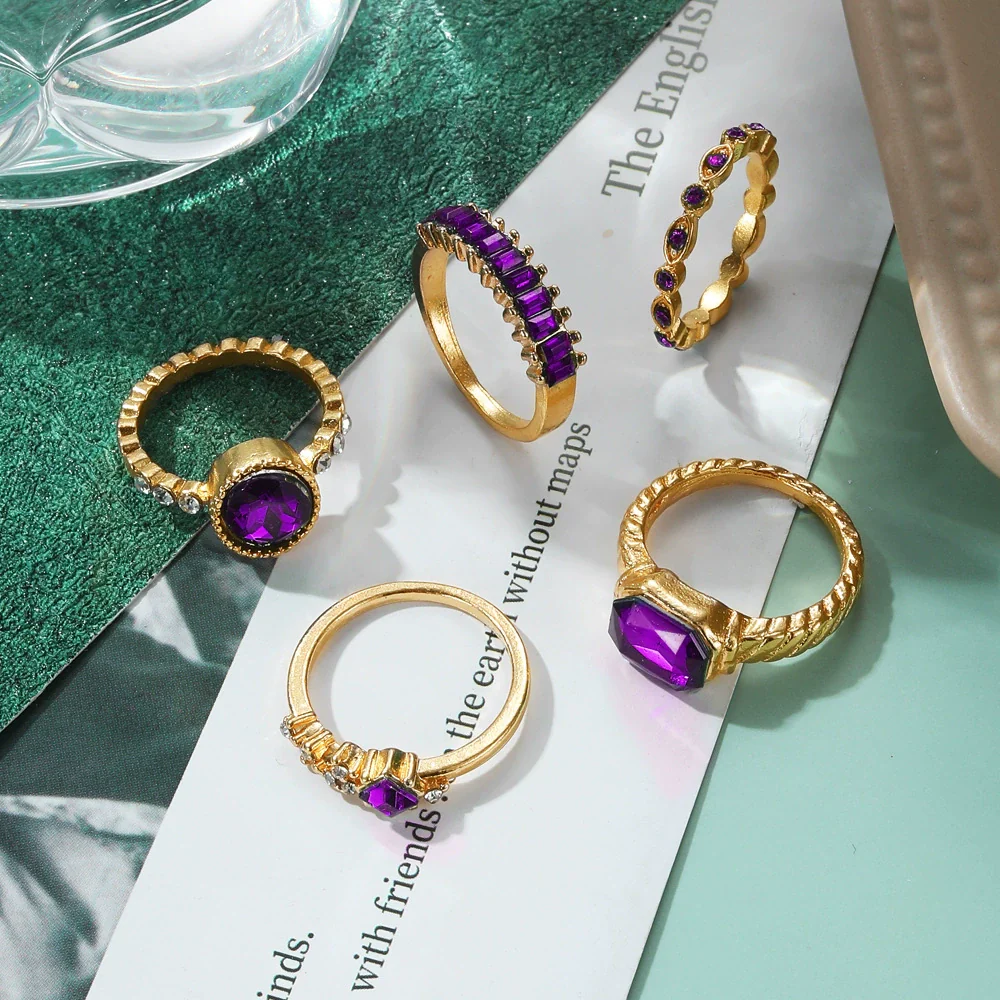 Retro Diamondencrusted Artificial Crystal Oval Ring Set With Geometric Design - Image 2