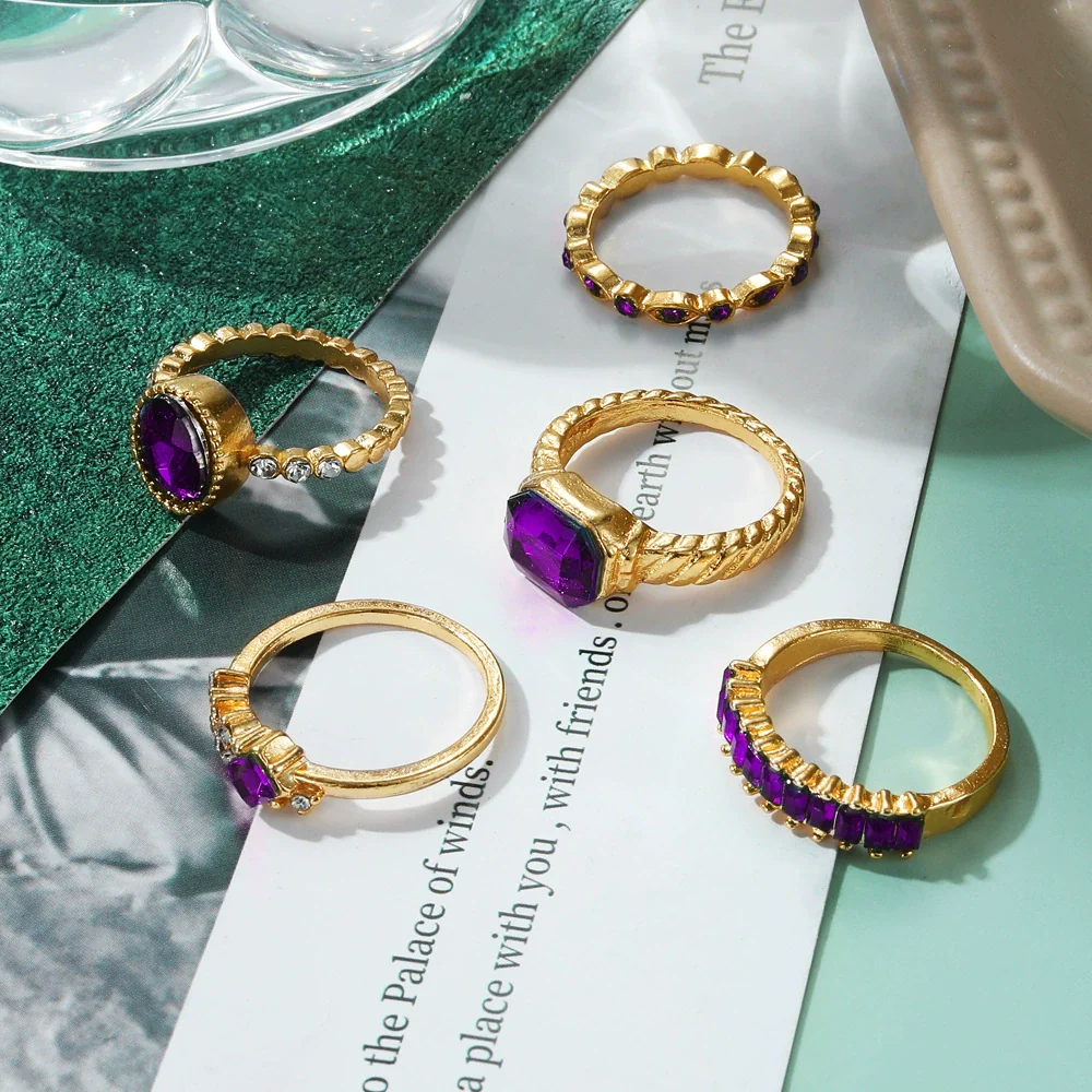 Retro Diamondencrusted Artificial Crystal Oval Ring Set With Geometric Design - Image 3