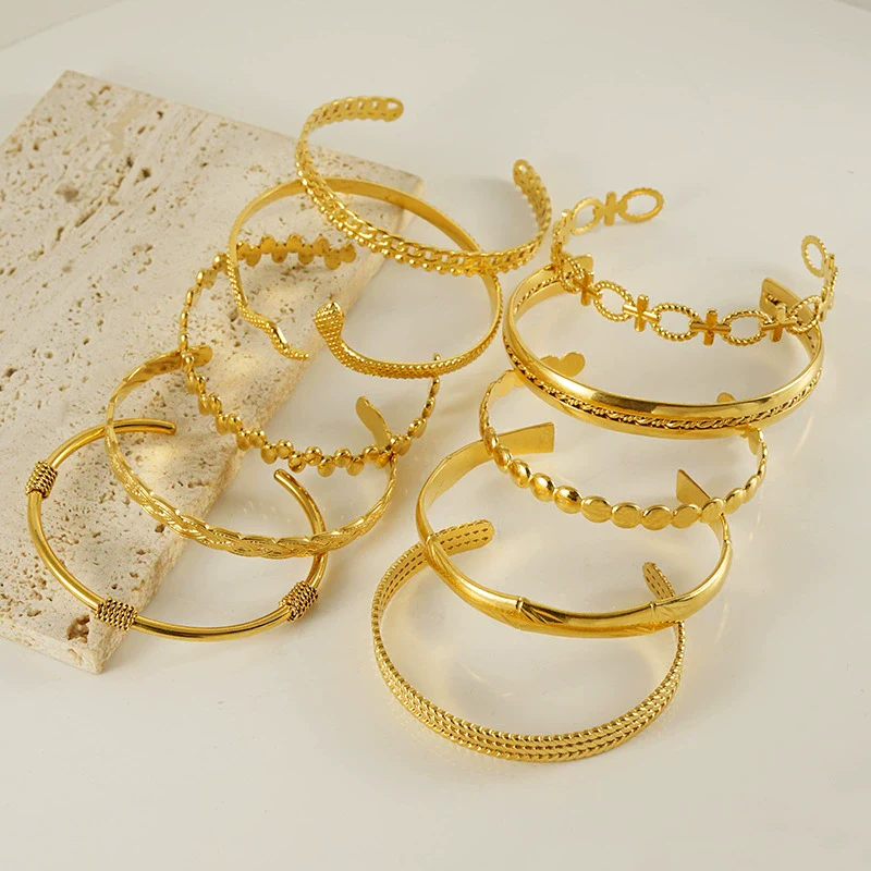 Retro Fashion 316L Stainless Steel Open Cshaped Women's Bracelet With Electroplating Treatment - Image 2