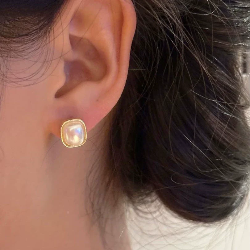Retro Love Pearl Earrings For Women Zinc Alloy Material With Heart Pattern And Electroplating Process - Image 4