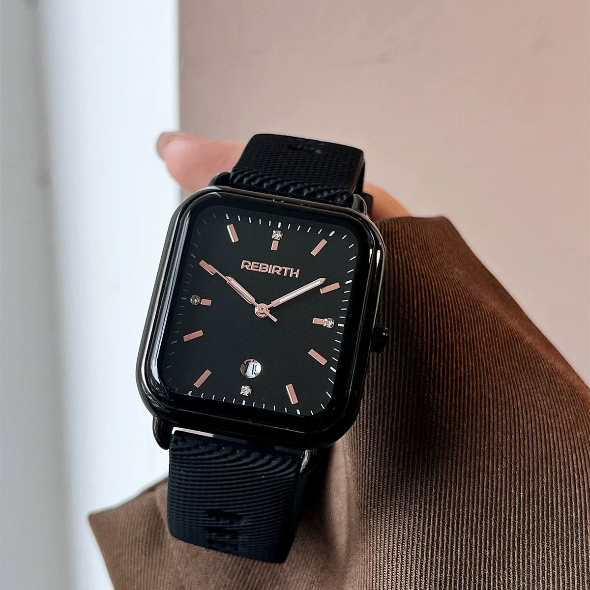 Retro Women's Watch Silicone Strap Alloy Case Square Dial Stainless Steel Buckle - Image 3