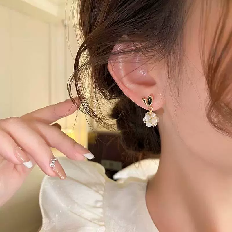 S925 Silver Butterfly Stud Earrings For Women Zircon Pearl Electroplated Light Luxury Niche Highend Minimalist Geometric - Image 34