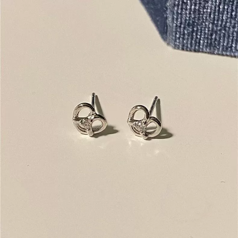 S925 Sterling Silver Heartshaped Gold Plated Diamond Earrings - Image 5