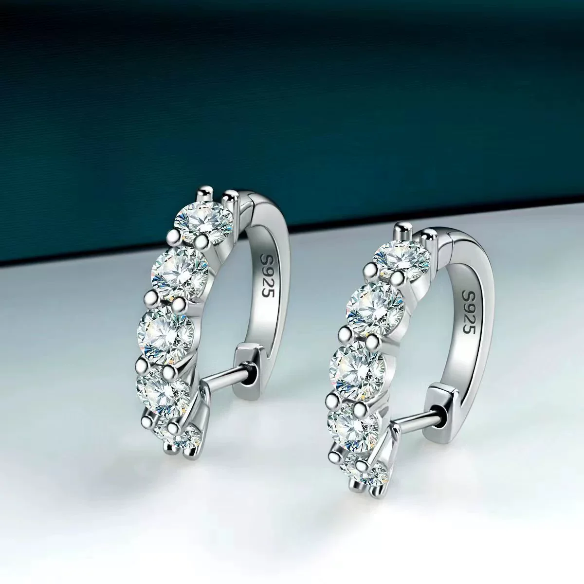 S925 Sterling Silver Women's Classic Round Moissanite And Diamond Earrings - Image 6