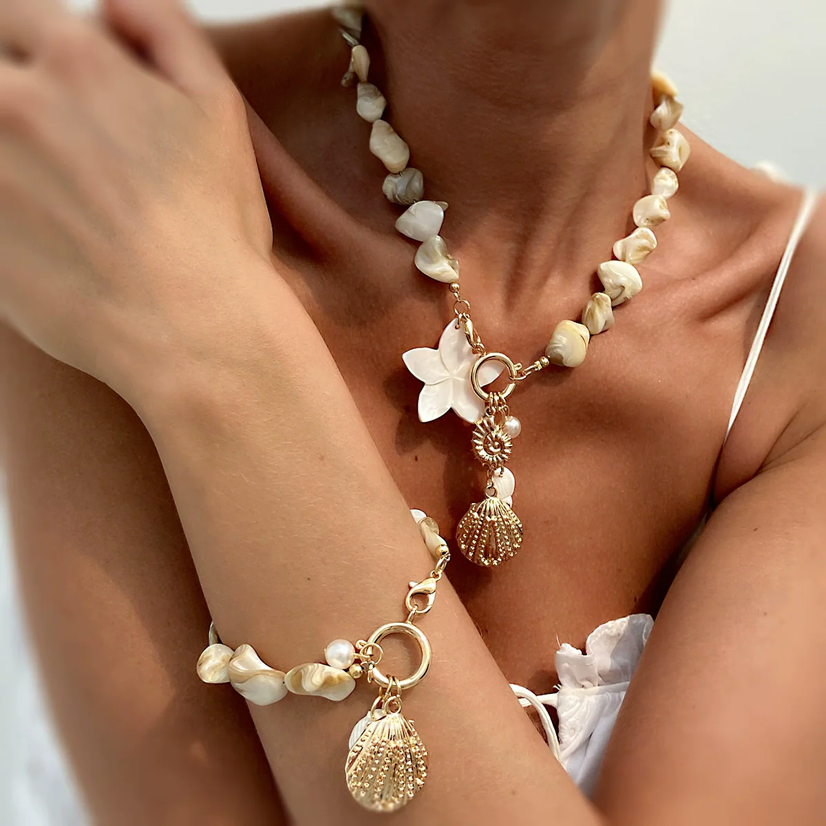 Shell Flower Animal Zodiac Electroplated Handmade Women's Pendant Necklace - Image 2