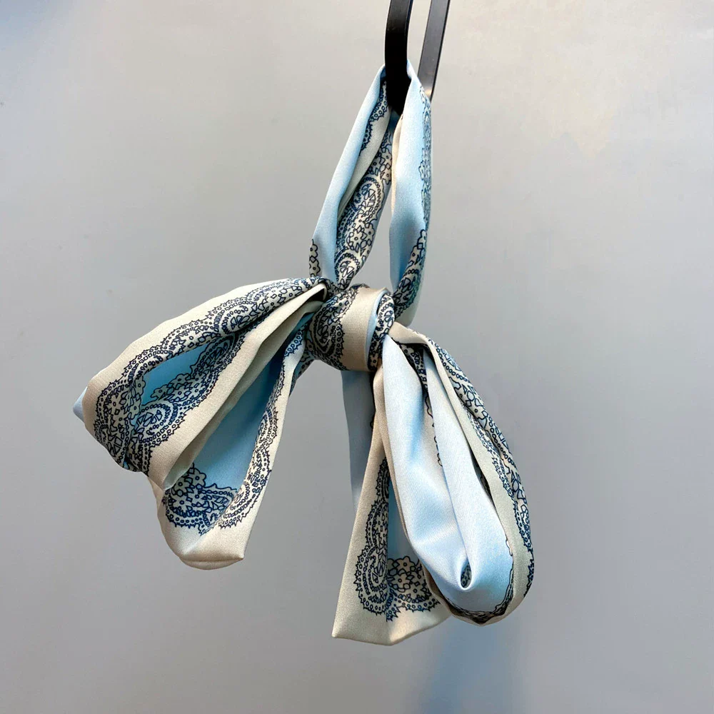 Silks And Satins Fabric Hairband With Bow And Plaid Pattern - Image 4