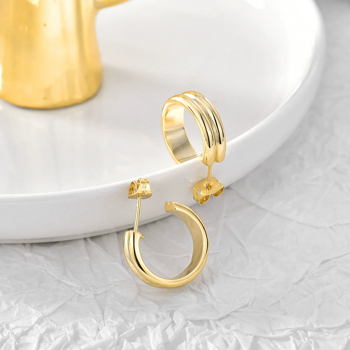 Silver Needle Earrings Gold Plated Geometric Style Metal