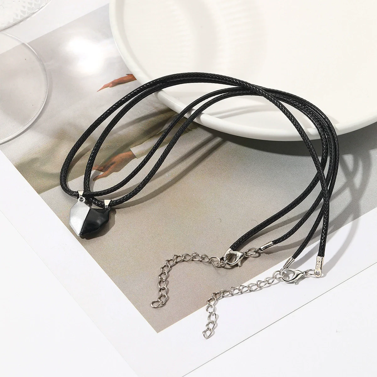 Simple Love Couple Necklace Zinc Alloy Heart Pattern - Image 3