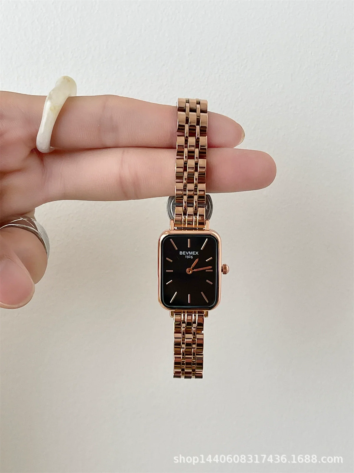 Square Alloy Steel Belt Quartz Women's Light Luxury Simple Fashion Watch - Image 3