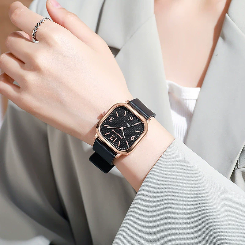 Square Digital Women's Watch Alloy Case Silicone Strap Retro Leisure Style - Image 4