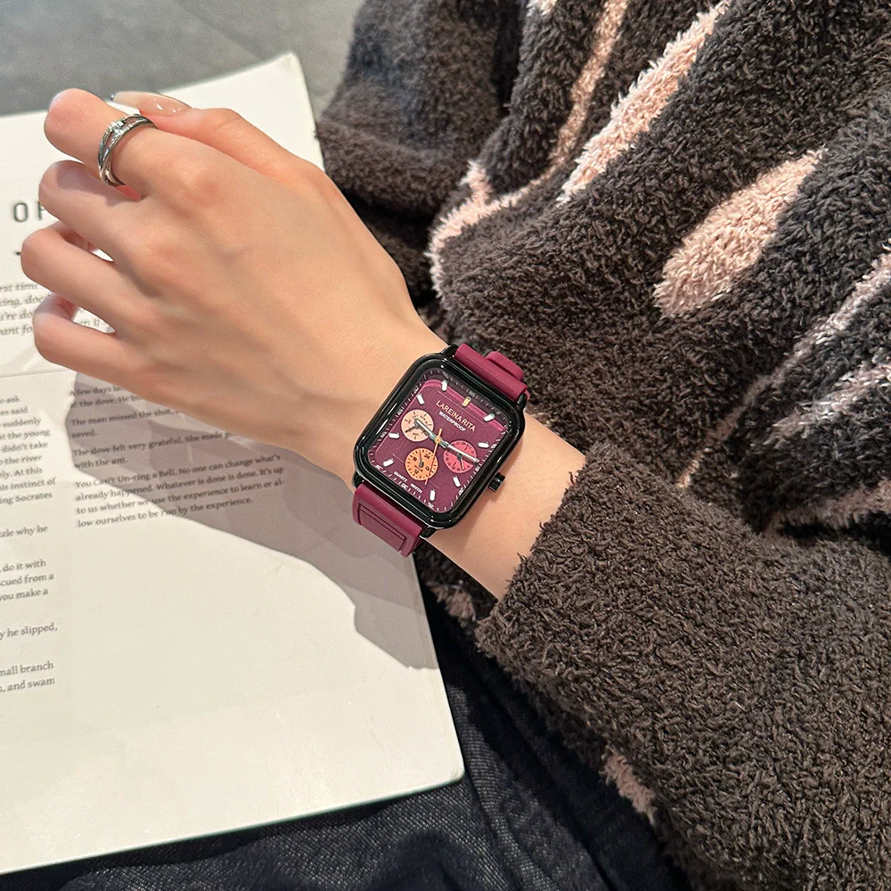 Square Silicone Casual Universal Wrist Watch With Alloy Case Stainless Steel Buckle And Mineral Reinforced Glass Mirror - Image 4