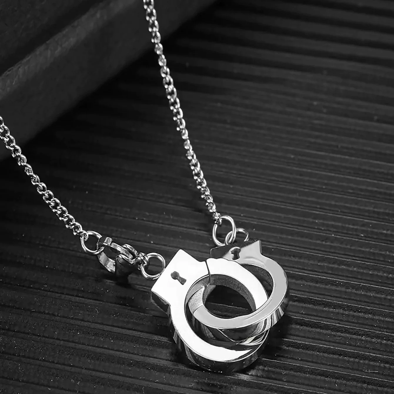 Stainless Steel And Titanium Steel Geometric Handcuffs Style Jewelry For Men And Women With Electroplating Treatment