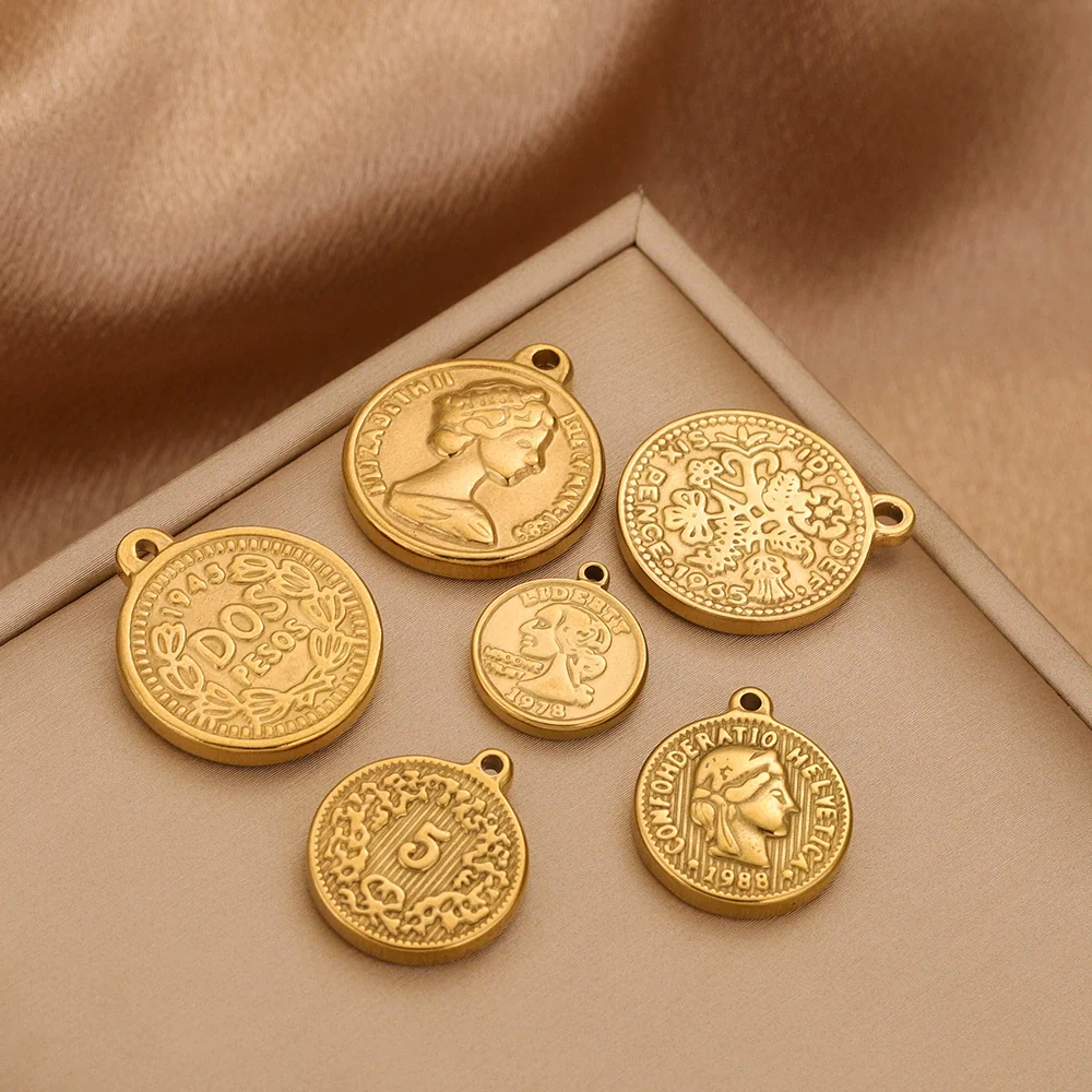 Stainless Steel Coin Round Pendant Necklace With Crown Pattern And Electroplating Treatment For Ladies - Image 2