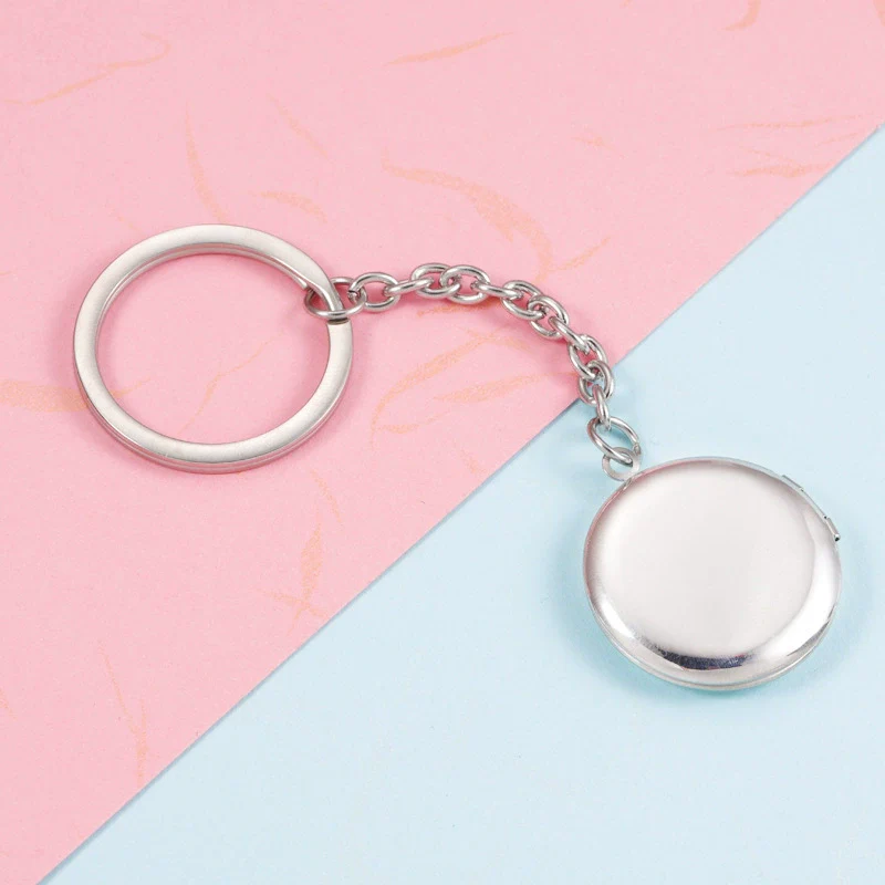 Stainless Steel Couple Round Geometric Gloss Commemorative Photo Keychain Pendant With Electroplating - Image 4