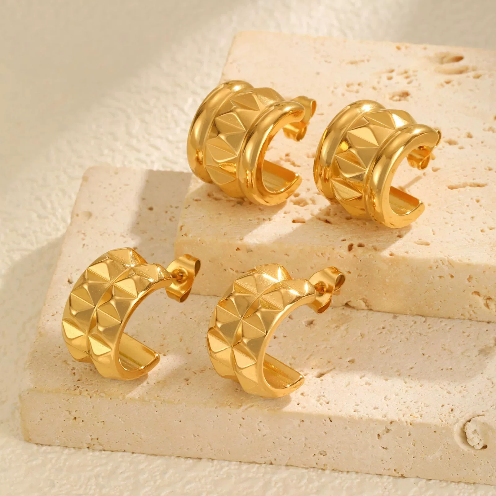 Stainless Steel Cshaped Rivet Electroplated Women's Fashion Highend Earrings