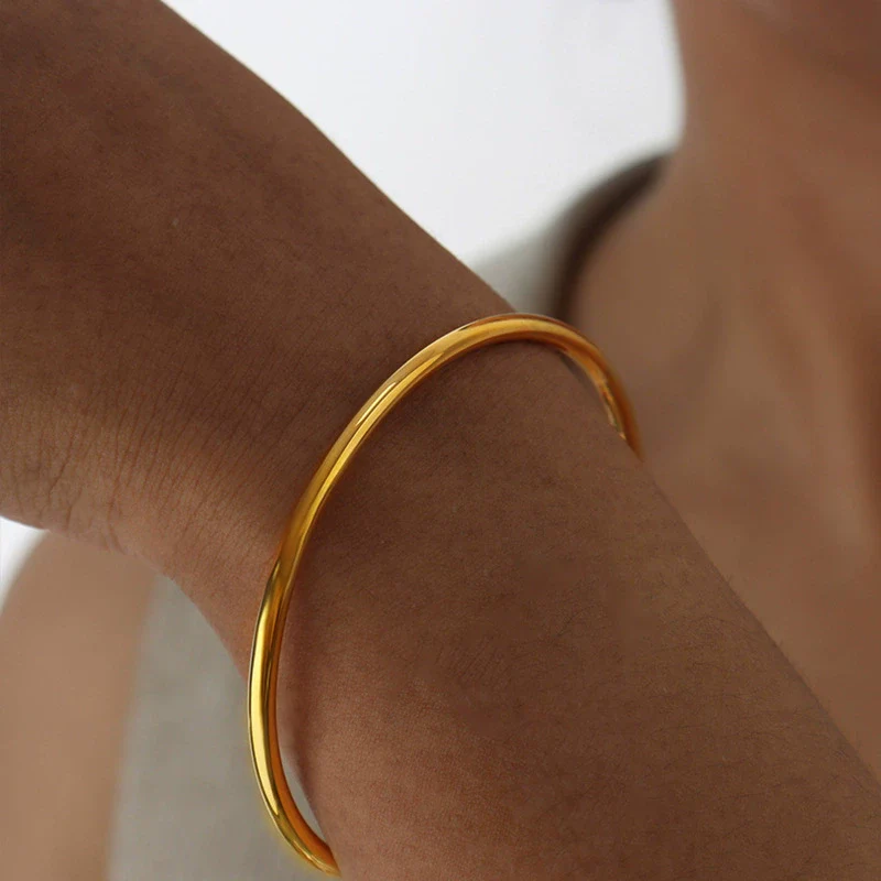 Stainless Steel Geometric Electroplated Imitation Gold Unfading Bracelet For Women - Image 2