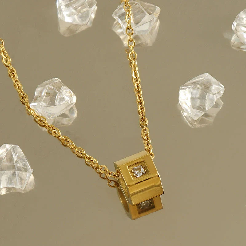 316L Stainless Steel Geometric Joker Hexagonal 3D Pendant Necklace Electroplating Unisex - Image 3