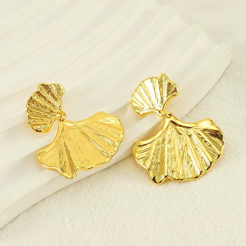 316L Stainless Steel Ginkgo Leaf Women's Exaggerated Highend Fashion Electroplated Geometric Earrings - Image 3