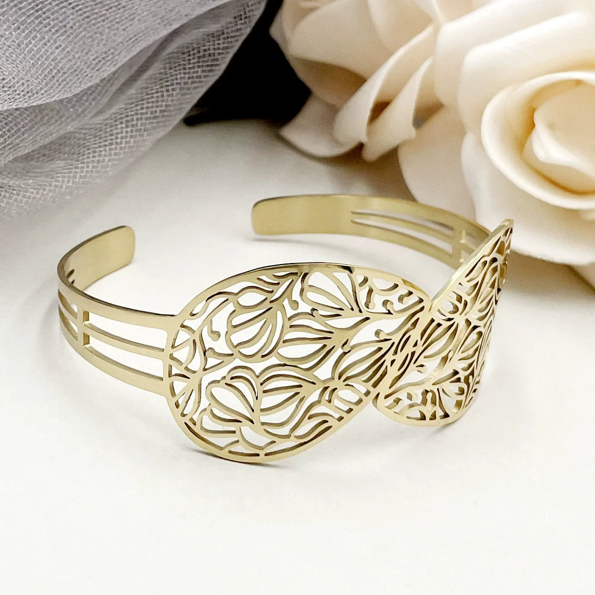 Stainless Steel Gold Plated Hollow Leaves Retro Bracelet For Women