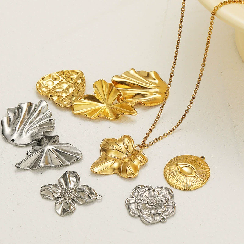 Stainless Steel Heart Leaf Flower Pendant Jewelry For Women With Electroplating Treatment - Image 3