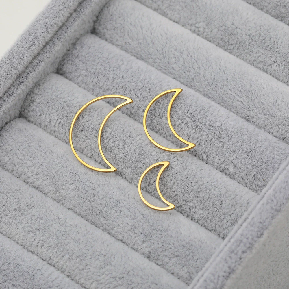 Stainless Steel Hiphop Punk Style Star And Moon Hollow Pendant Jewelry Accessory With Electroplating - Image 3