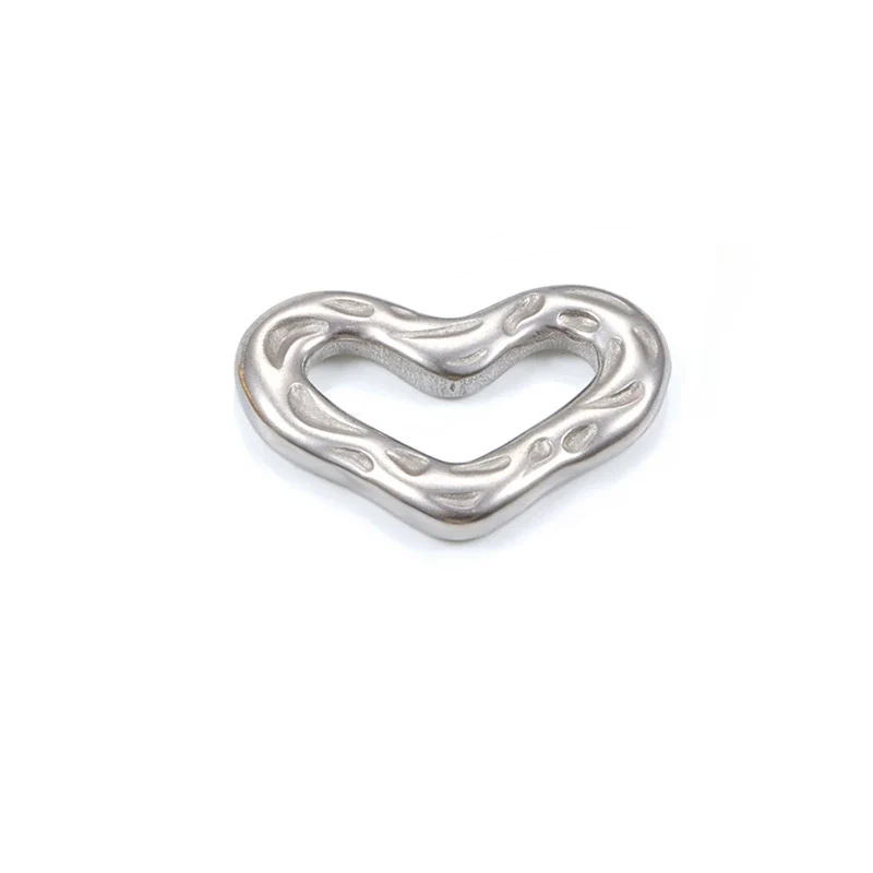 Stainless Steel Hollow Heart Pendant Jewelry Accessories With Vacuum Electroplating - Image 6