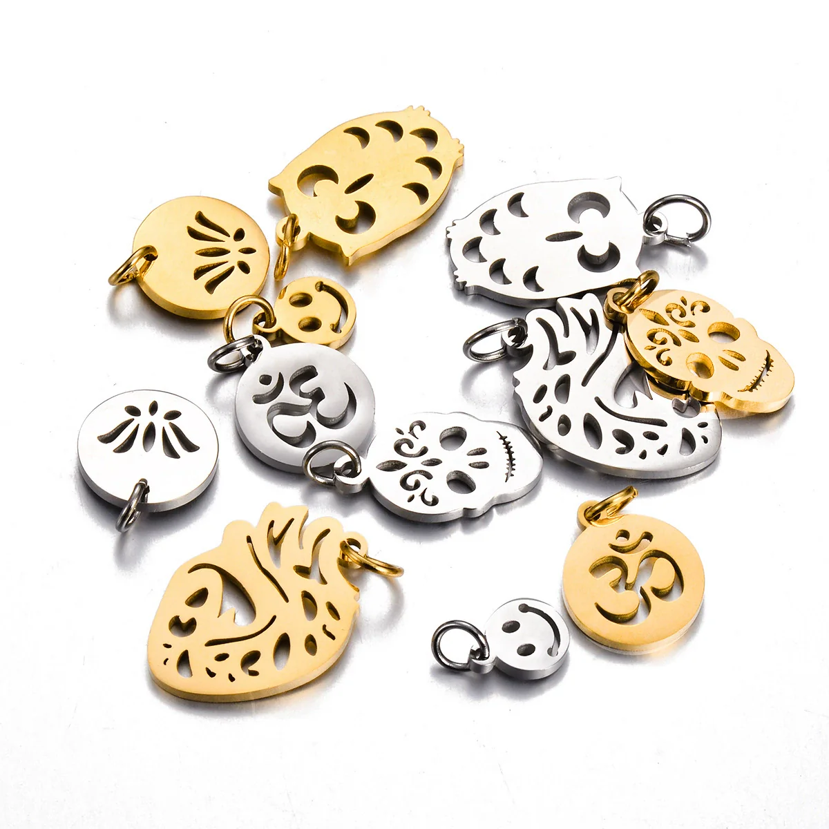 Stainless Steel Hollow Heart Skull Smiley Owl Symbol Polished Pendant Jewelry Accessories Electroplated - Image 5