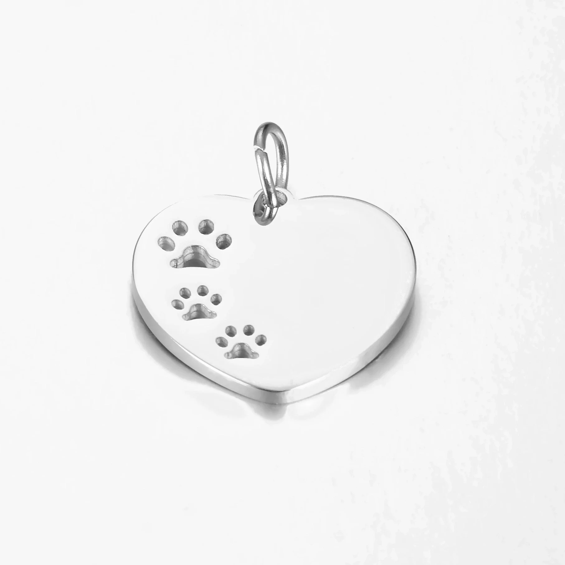 Stainless Steel Hollow Love Circle Pendant Jewelry Accessories With Polishing And Electroplating - Image 9