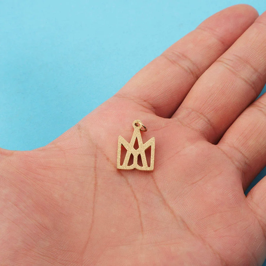 Stainless Steel Jewelry Accessories With Star Logo Pattern And Electroplated Mayday Concert Pendant - Image 3