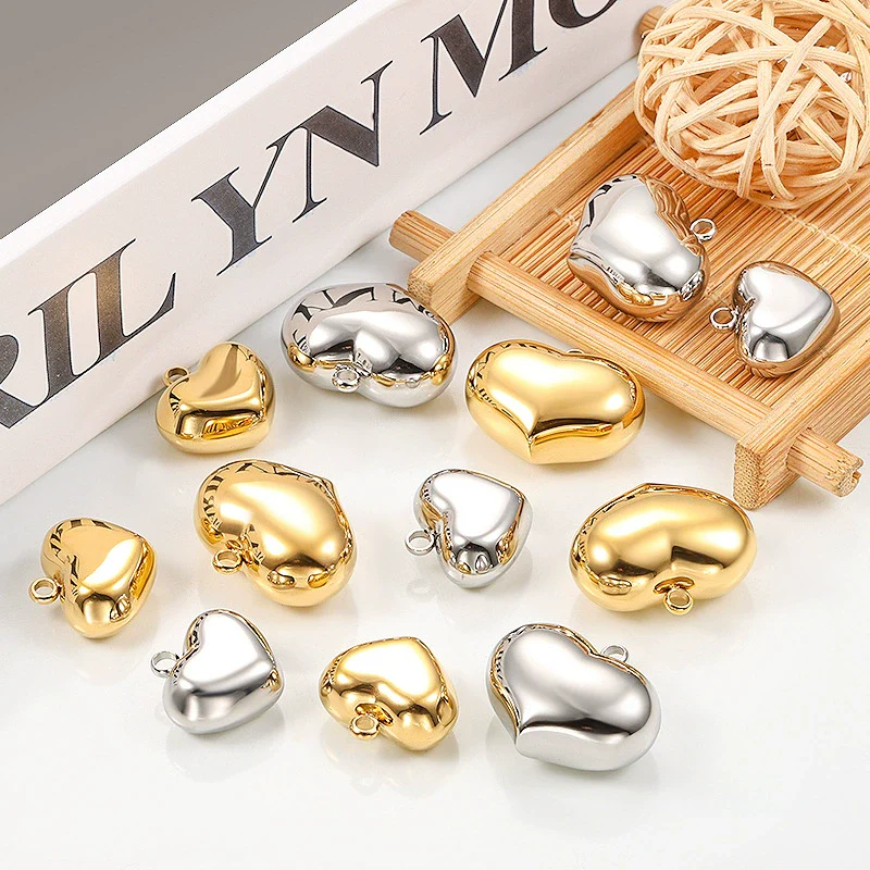 Stainless Steel Polished Heartshaped Pendant Necklace Bracelet With High Polishing And Laser Logo Electroplating Treatment