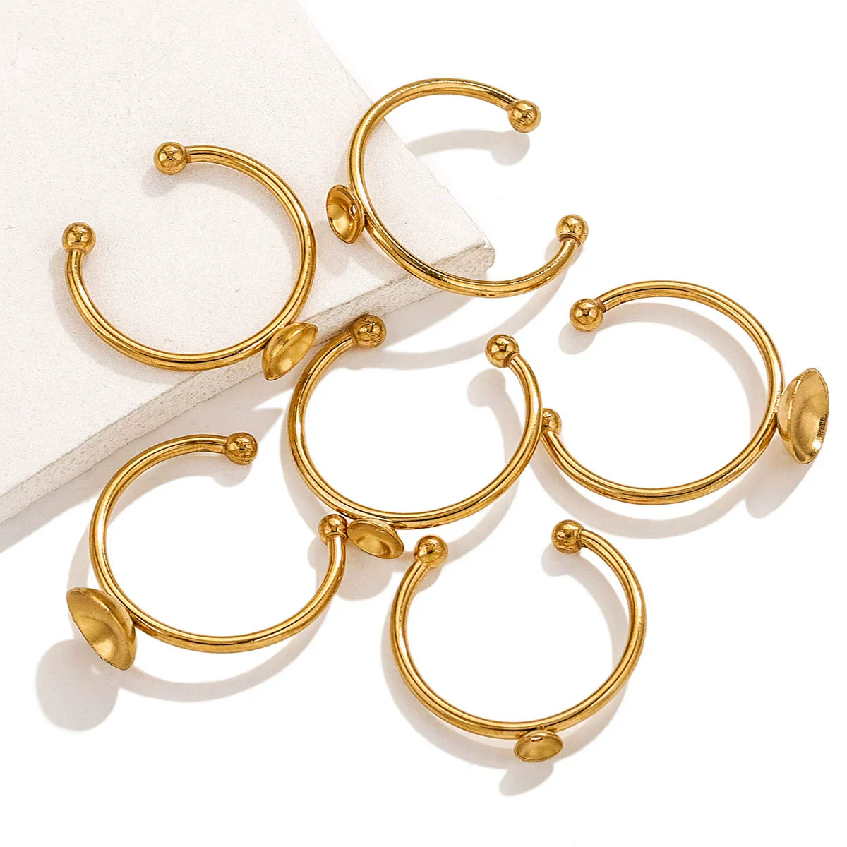 Stainless Steel Polished Round Ring Holder With 18K Gold Vacuum Electroplating And Diy Pearl Inlay