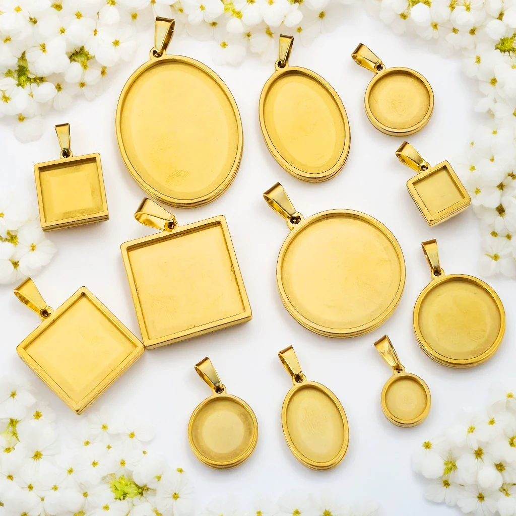 Stainless Steel Round Geometric Necklace Pendant With Melon Buckle And Electroplating Treatment