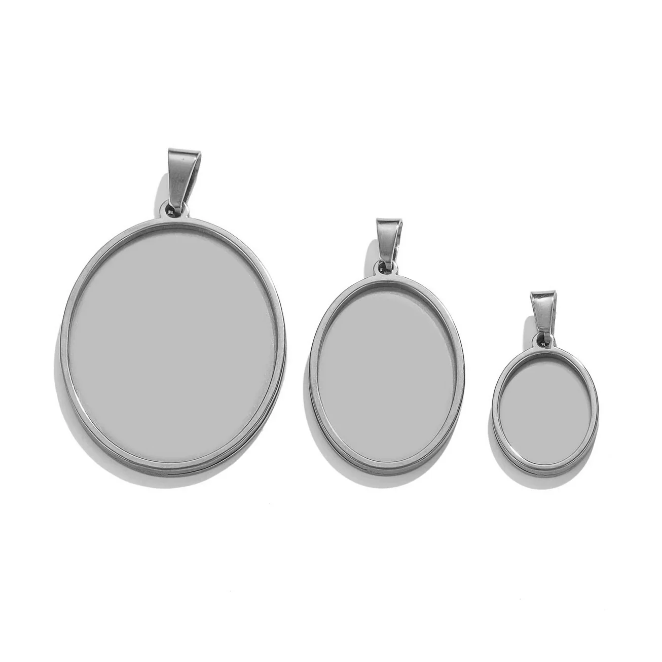 Stainless Steel Round Geometric Necklace Pendant With Melon Buckle And Electroplating Treatment - Image 8