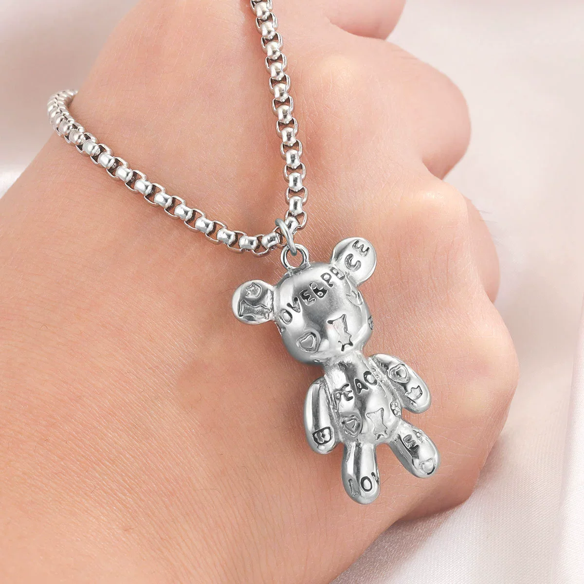 Stainless Steel Vintage Personality Violent Bear Pendant Necklace With Compass Pattern And Electroplating Treatment - Image 4