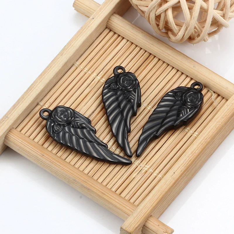 Stainless Steel Wings Pendant Necklace Jewelry Accessories With Vacuum Furnace Plating Gold And Electroplating Design - Image 5
